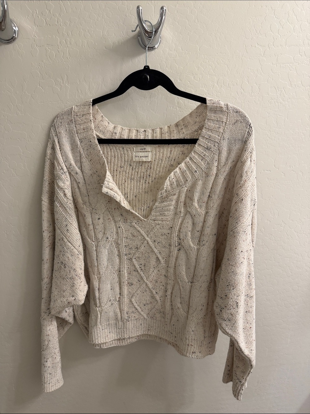 Blu Pepper Speckled Oatmeal Cable Knit V-Neck Sweater Set - Picture 2 of 3